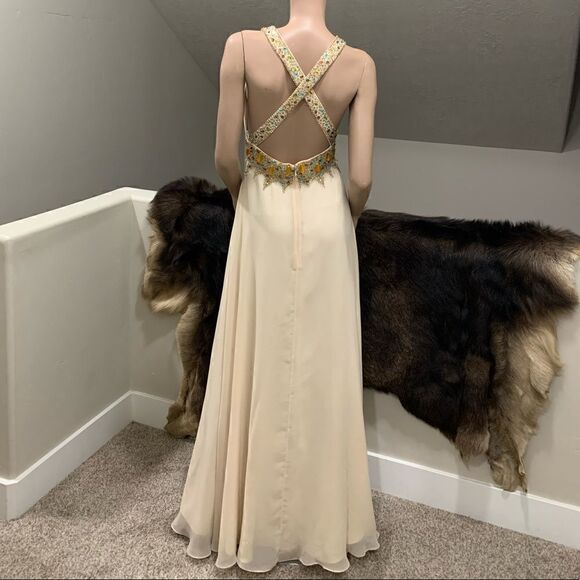 New Sexy V-Neck & Cross Back Beaded Halter Evening Dress - Picture 7 of 16